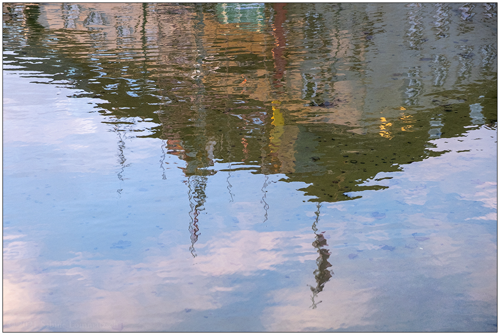 025 Spiegelung am Holstenfleet
