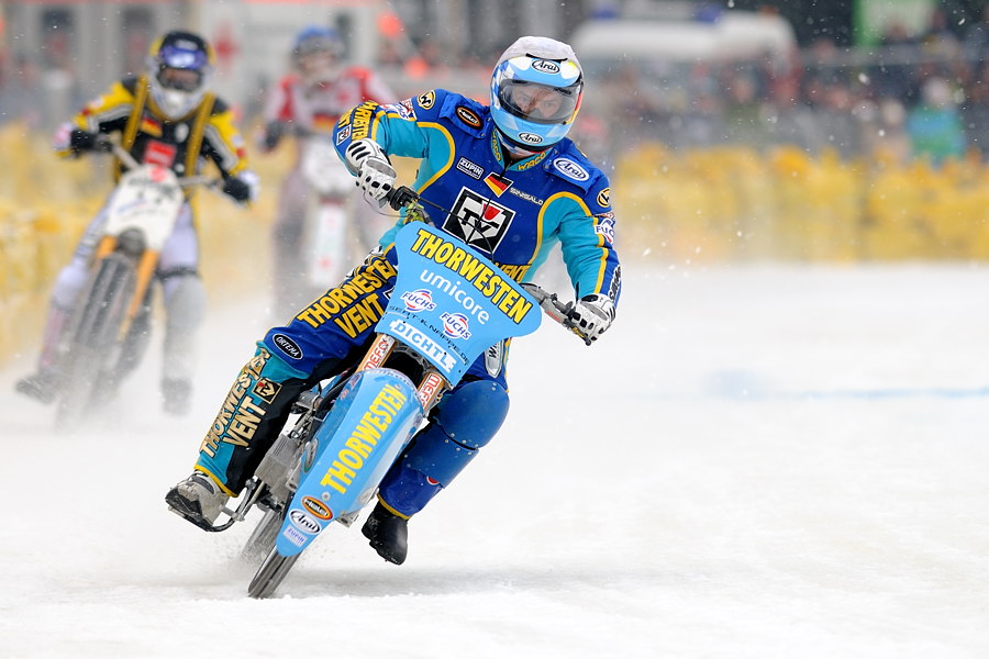 08 20100106 141500 eisspeedway 01