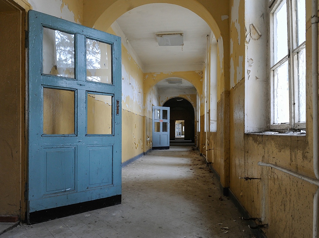 09