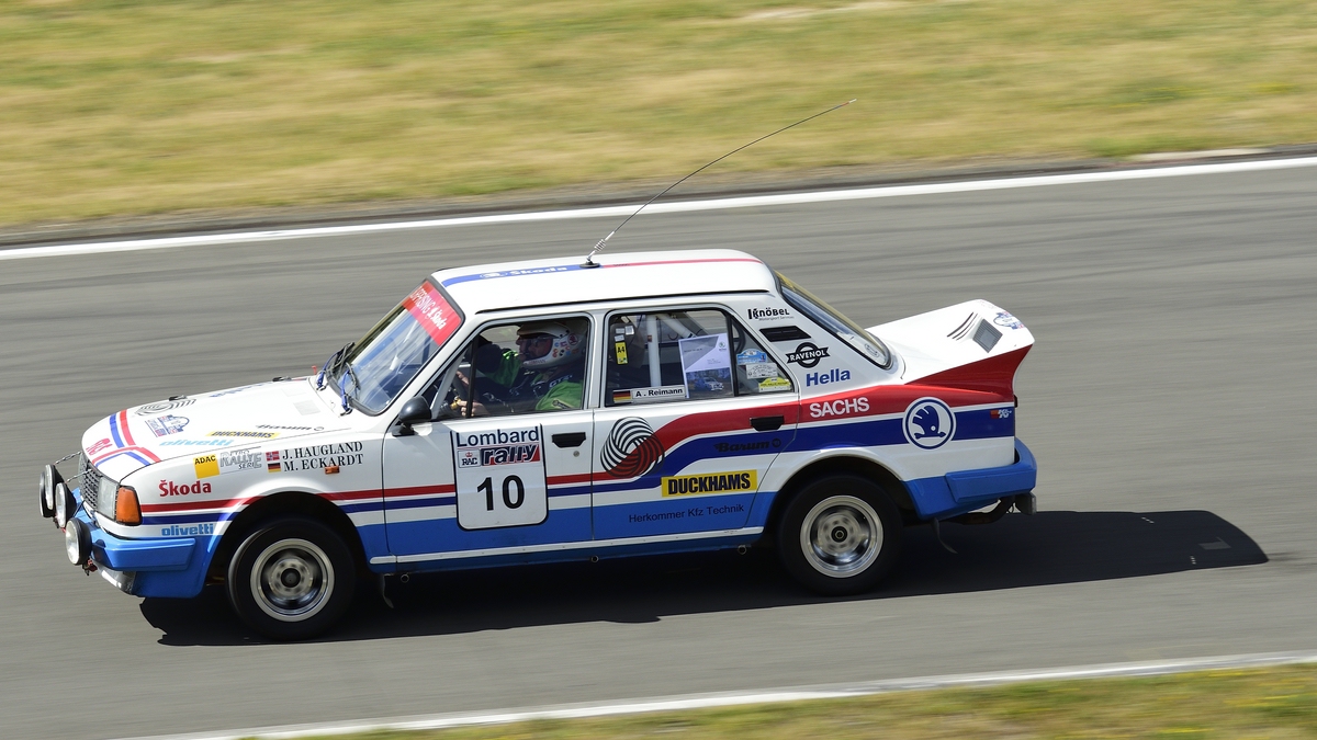 10 Skoda 130 LR 745 (1988)(4)