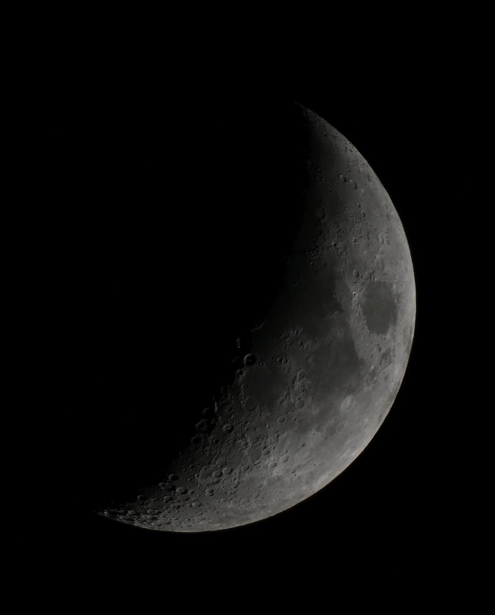 100-400_TC2_Mond.jpg