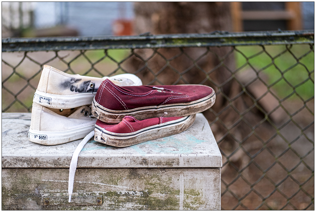 104 Fundstück Ausgelatschte Schuhe