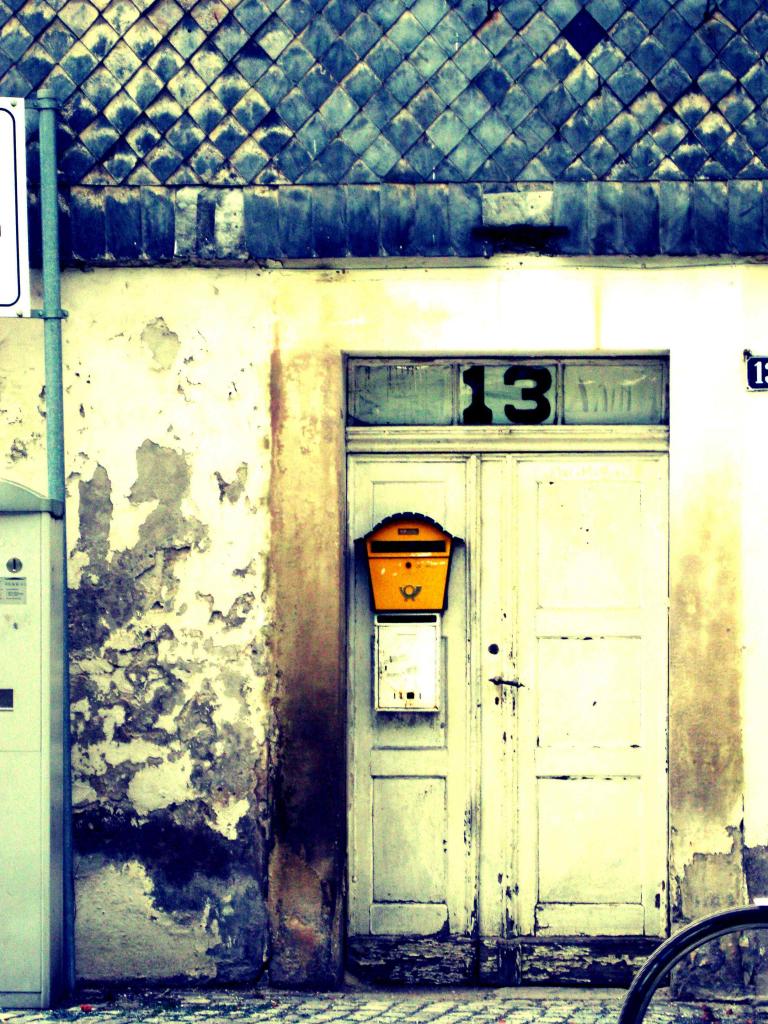 13 Tür