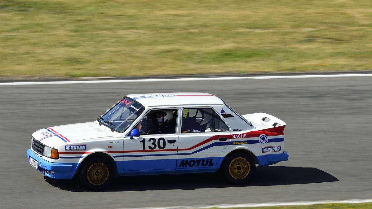 130 Skoda 130 LR 745