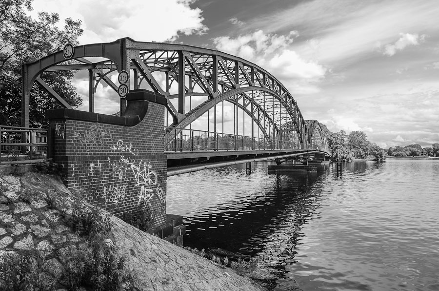 14mm, 1/350, f/5.6, ISO 100