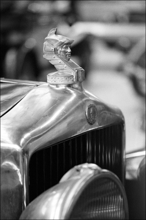 15 Kühlerfiguredited
Minerva AL, 8 Cyl, 6,6 l, 1930
105/2,5 Ais