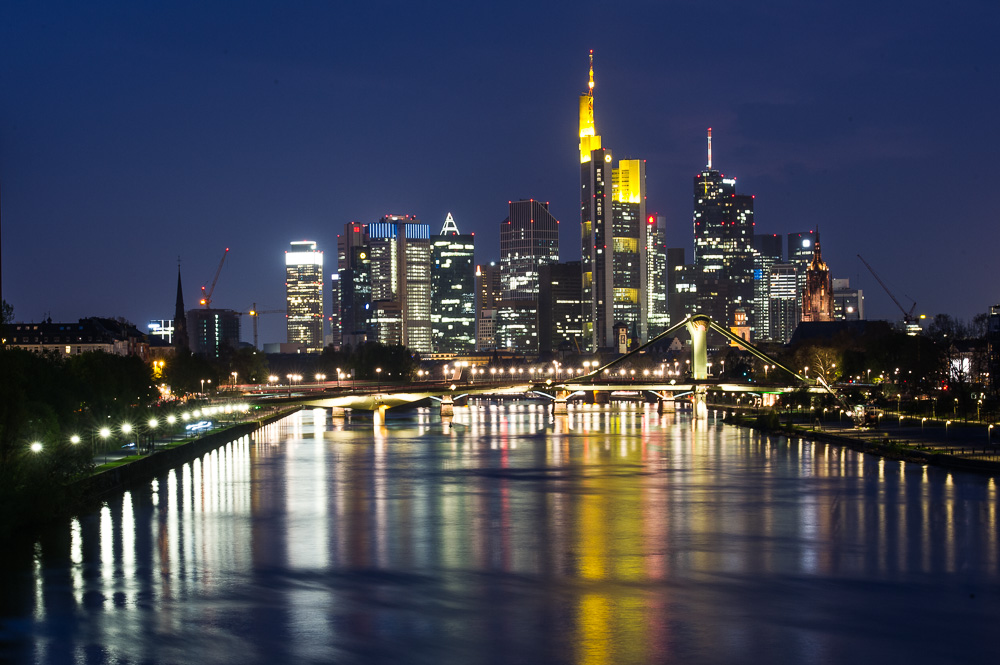 150416 21h03m58s
Skyline Frankfurt