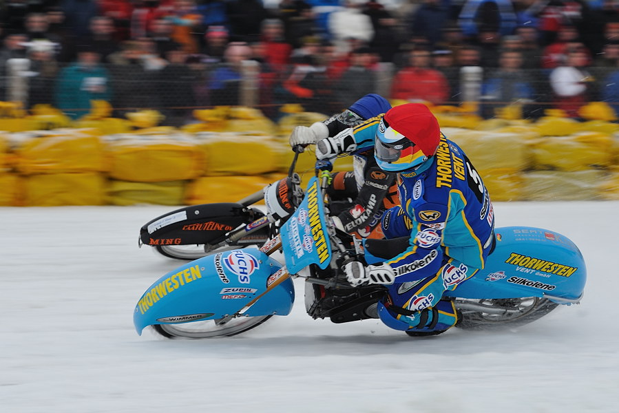 16 20100106 154550 eisspeedway 04