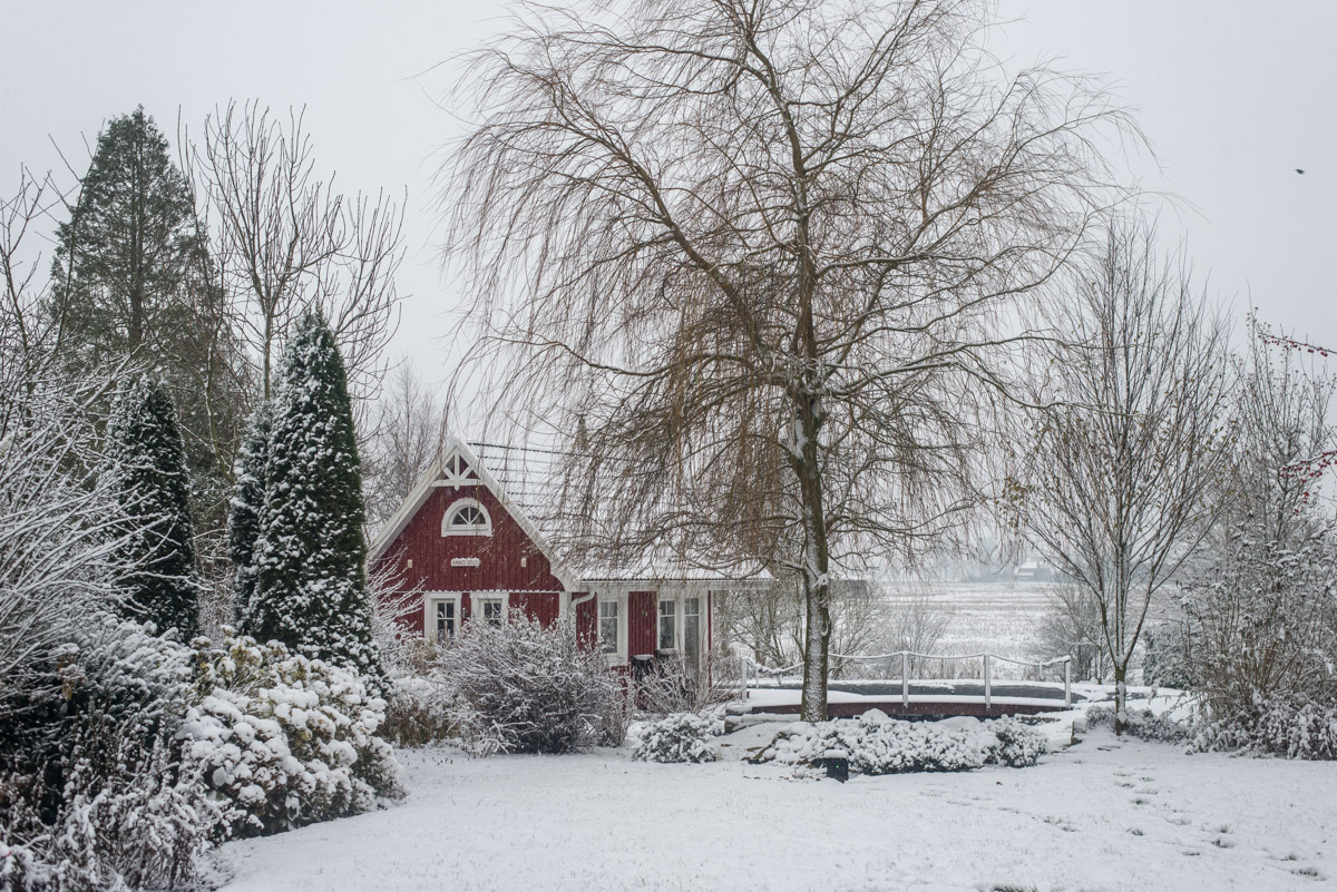 171211 Saunahaus im Schnee