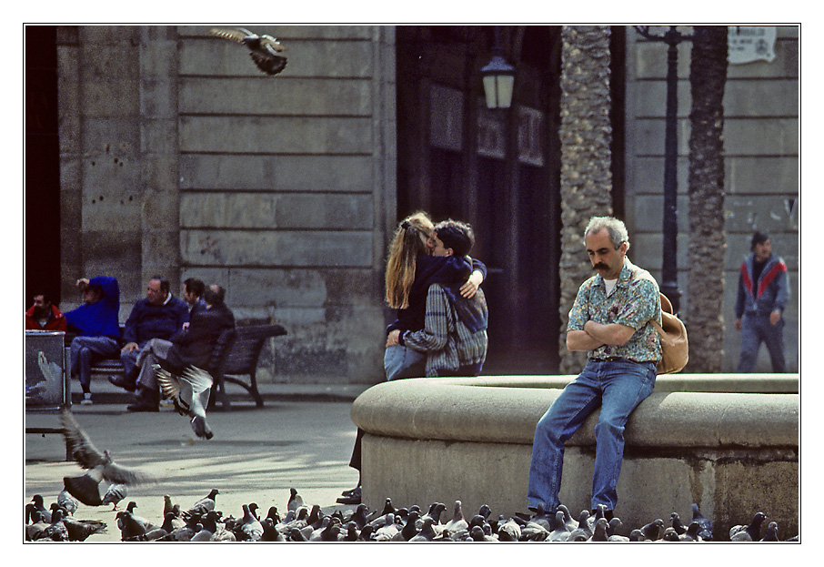 1991 Barcelona
Plaça Reial - Turteltäubchen .....