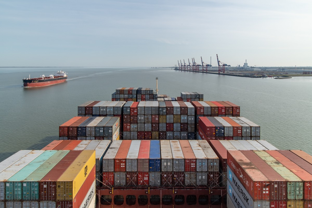 200411 Edith Maersk DL-14.jpg