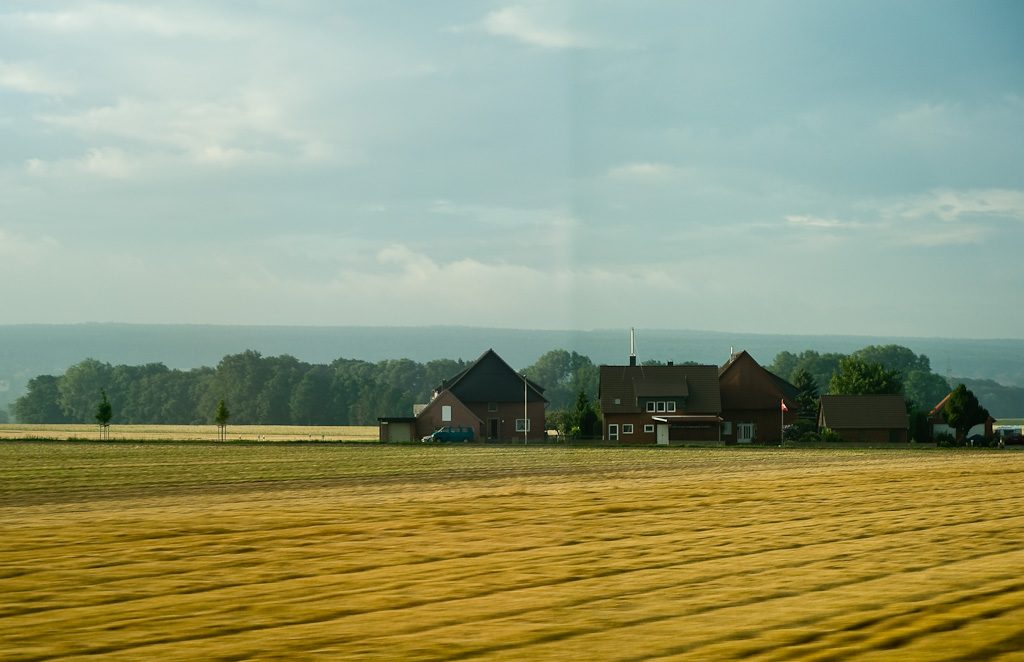 20080808 1026 [D700]   F5.6 85.00mm