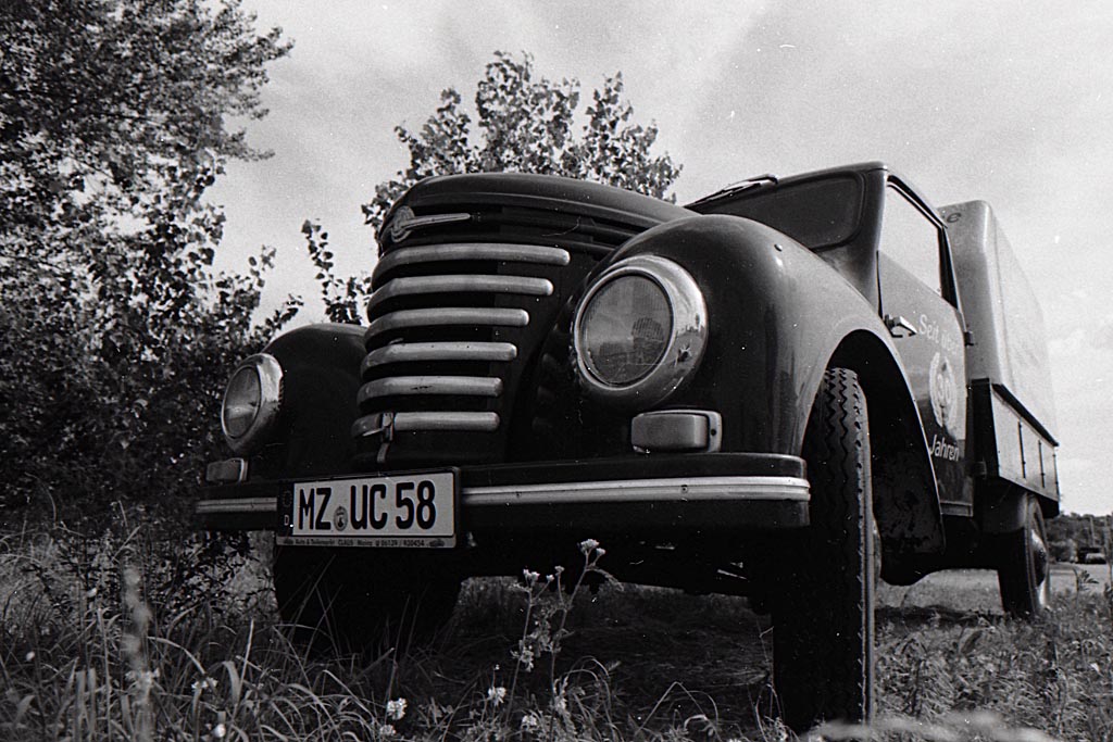 2009 08 FM2 APX400 WV Rheinhessen Maehdrescher007 ps crop