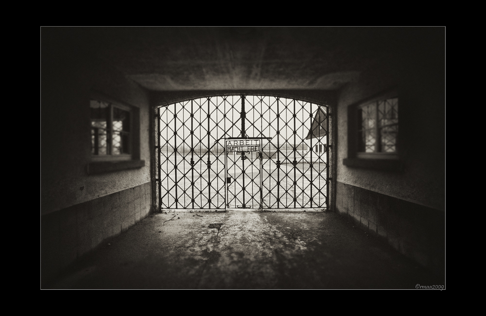 20090207170608 0400 g1000x651x267kb