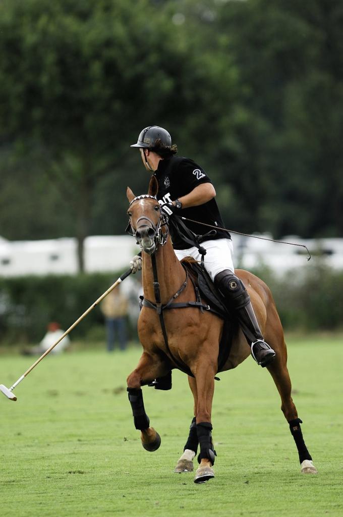 20090725 2480 [D2Xs]   F2,8 300,00mm