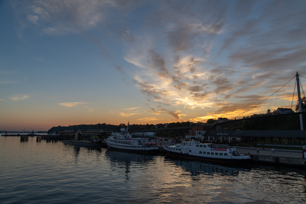 200922 AL545 NF-F-1.jpg