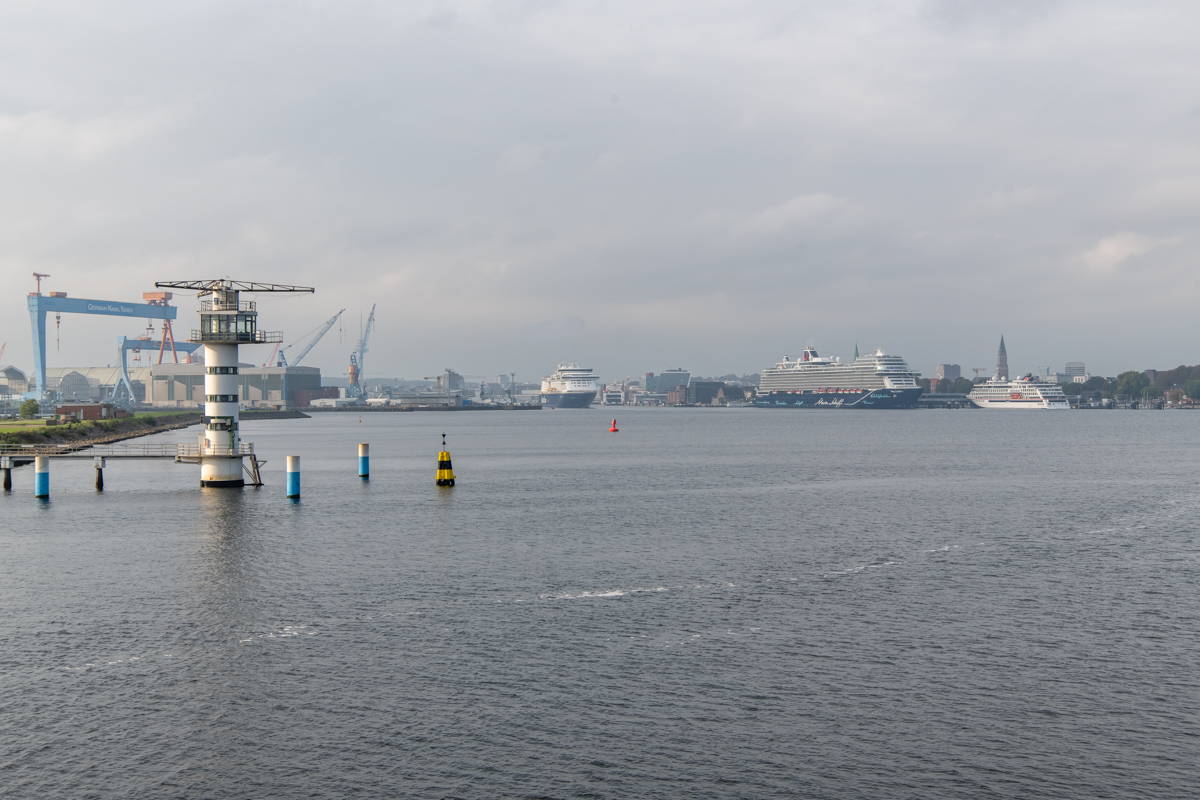 201004 AL546 NF-F-1.jpg