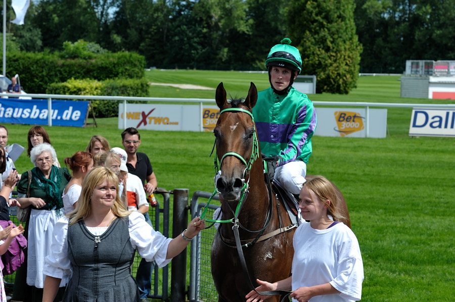 20100815 133609 galopprennen 07