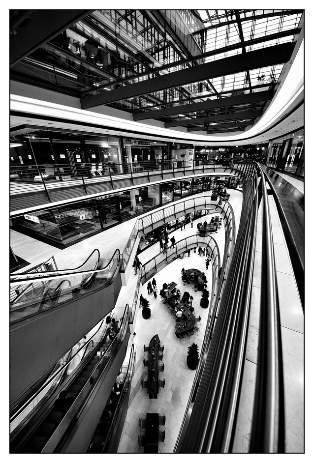 2012 03 Stuttgart Koenigsbau DSF 1891 sw k