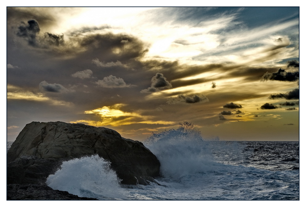 2012 10 Gozo DwejraBay DSF 8949 1 1 k