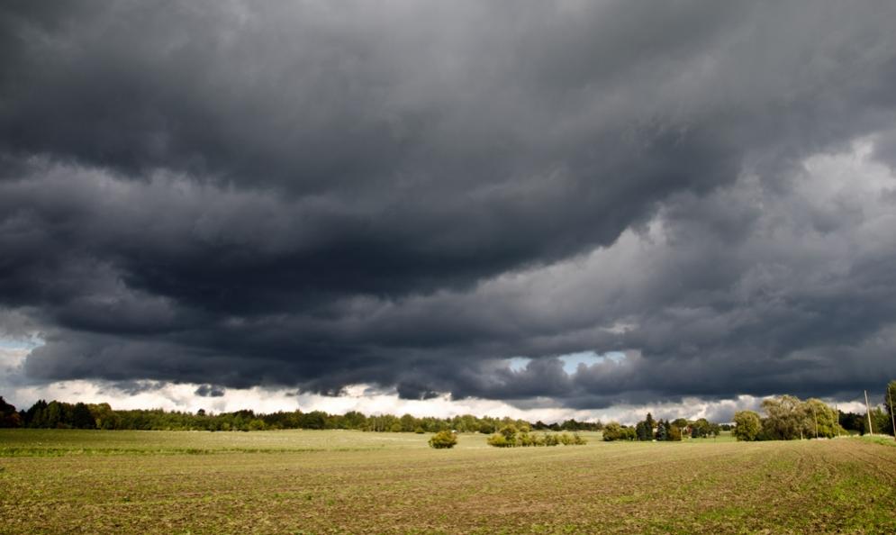20121007 DSC6371 Wolken überm Platz