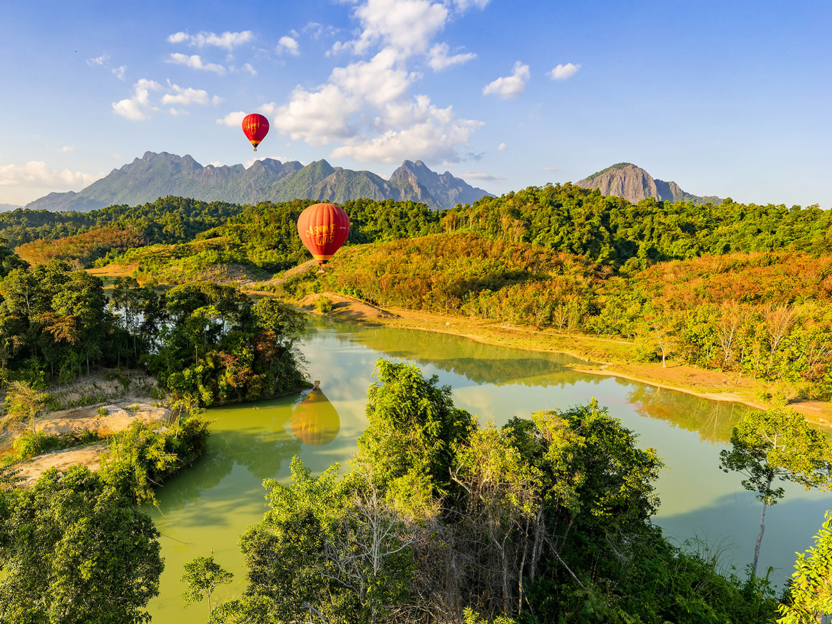 2025-01 Laos - Vang Vieng Balloon Ride.jpg