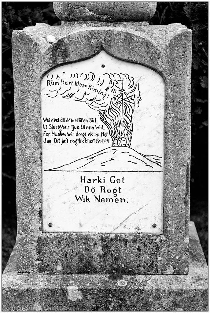 204 Sylt – Keitum Friedhof: Gedenkstein für Jens Emil Mungard