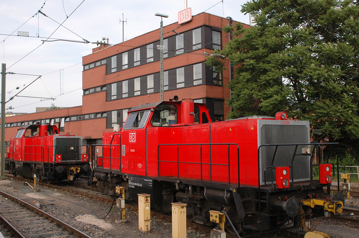 214 016