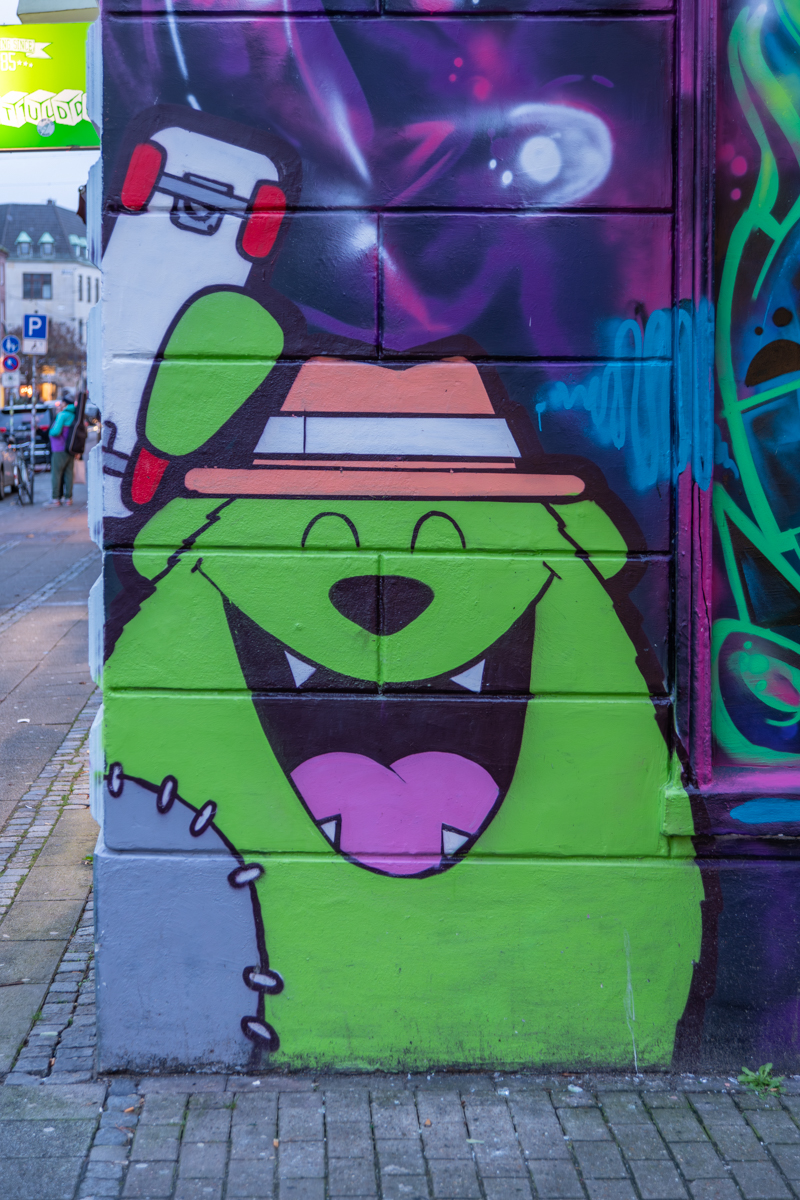 231114 Graffiti Steintorviertel-2.jpg