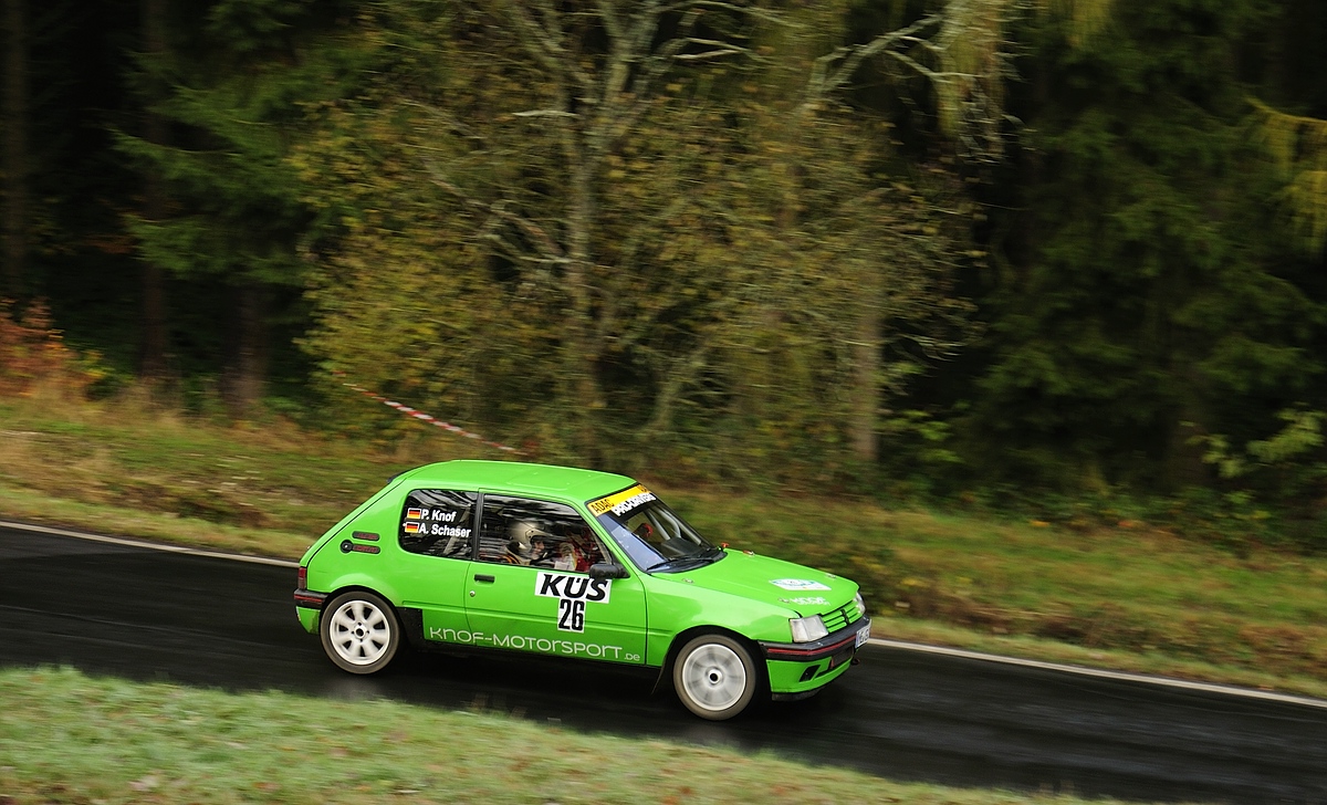 26 Peugeot
205 GTI