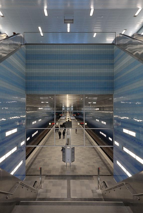 300 3912af: Hamburg, neue U-Bahnstation Überseequartier