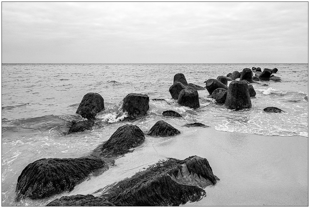334 Sylt – Hörnum Odde Tetrapoden I Schwarzweiß