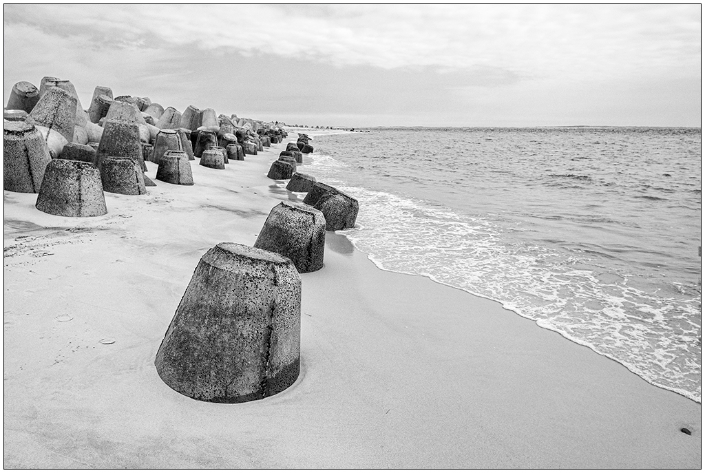 338 Sylt – Hörnum Odde Tetrapoden V Schwarzweiß