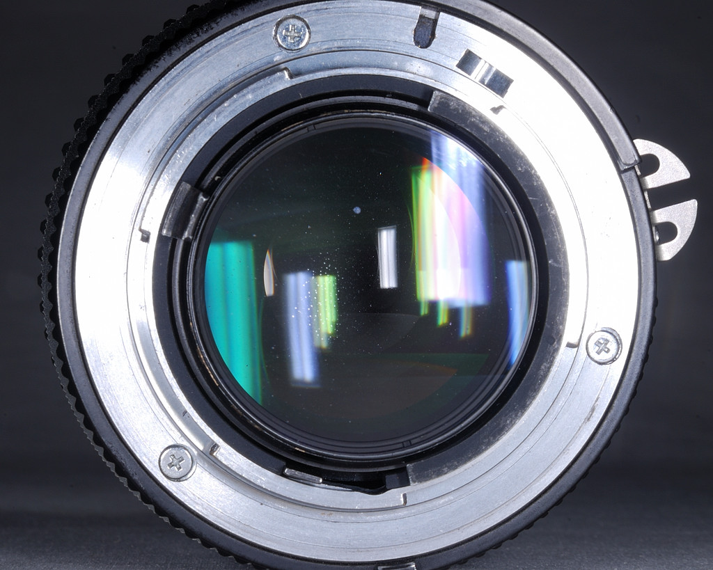 35mm f/1.4 AI Nikkor vor der Reinigung von hinten