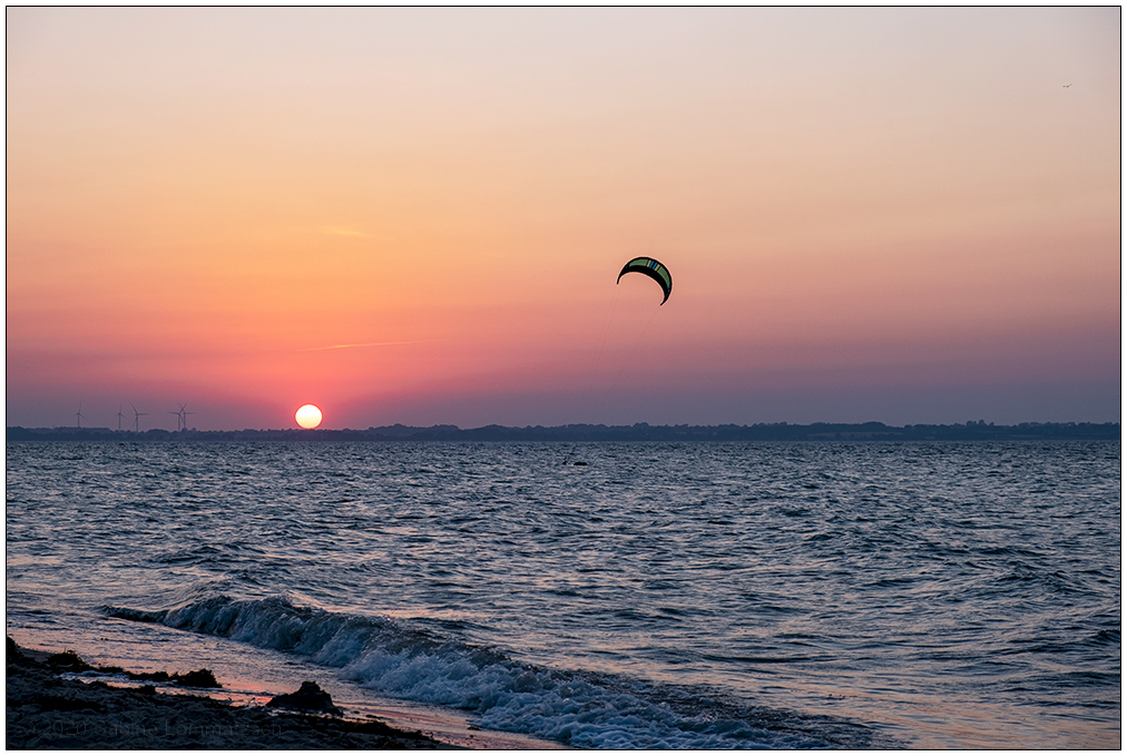368 Surendorf - Kiter mit Sonnenuntergang I