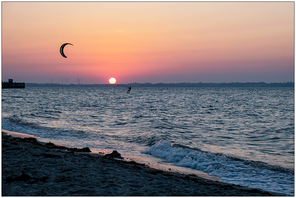 369 Surendorf - Kiter mit Sonnenuntergang II