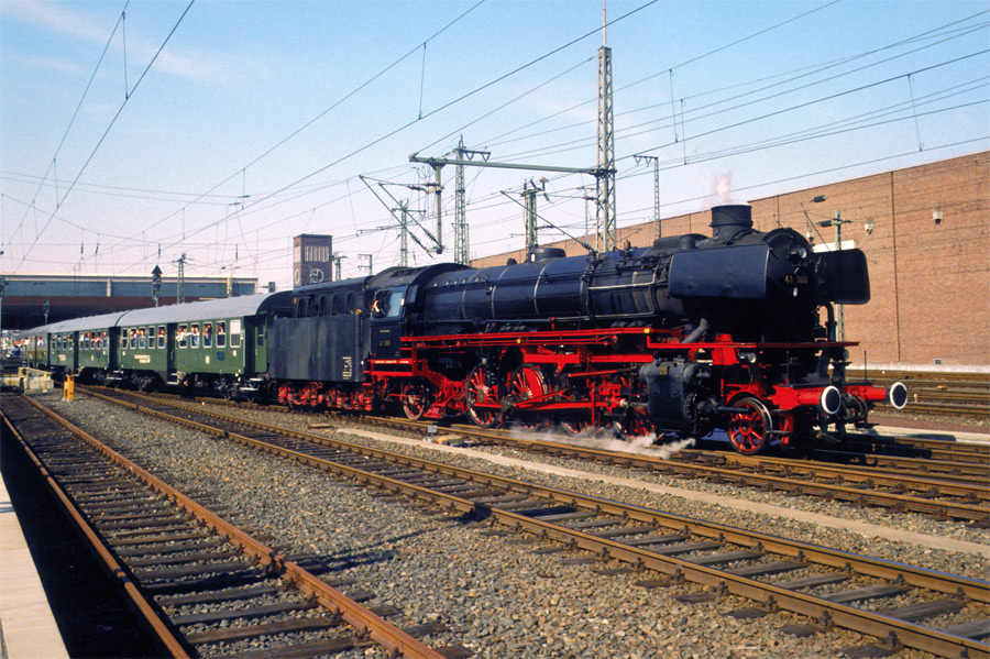 41 360 Ausfahrt D'dorf Hbf 4 900