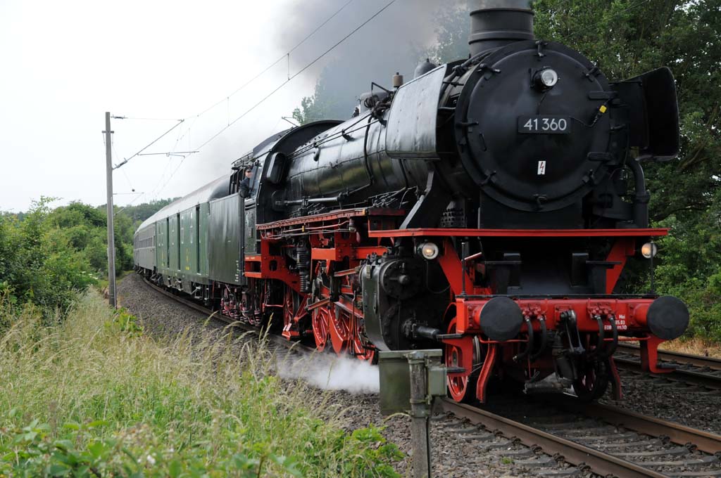 41 360