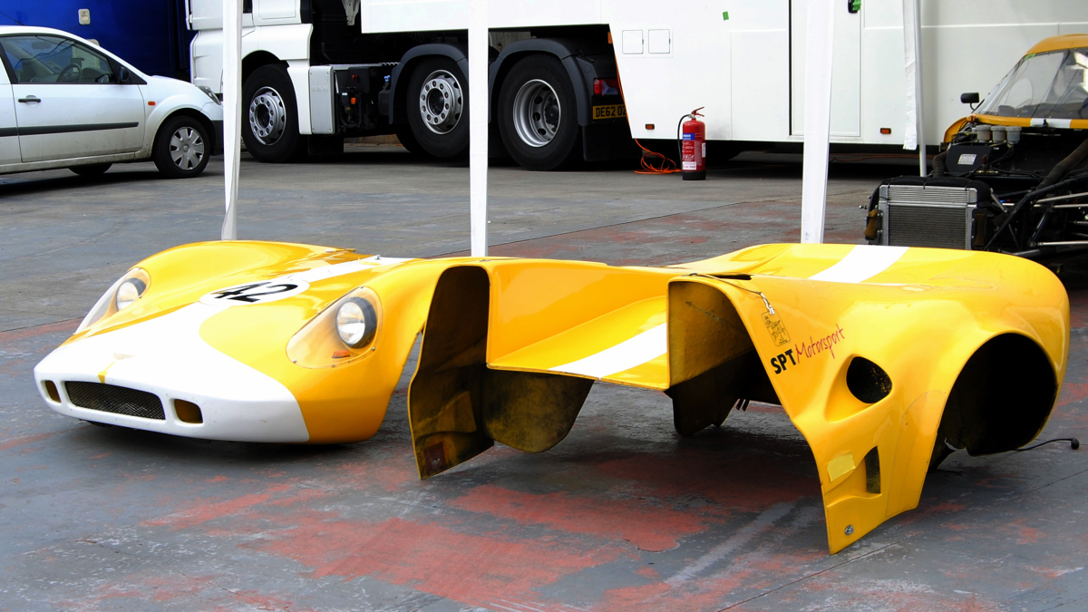 42 Chevron B8