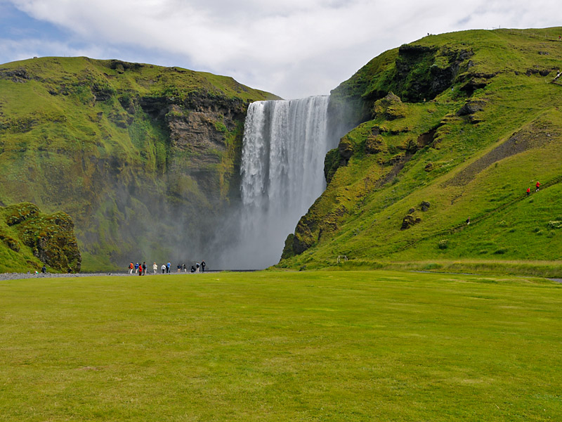 45 Skogafoss