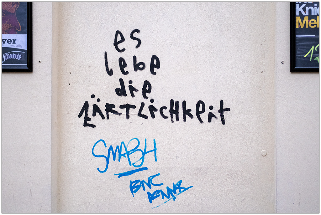 481 Graffiti – es lebe die zärtlichkeit