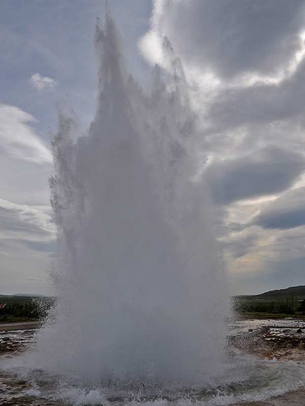 51 Geysir Strokkur
