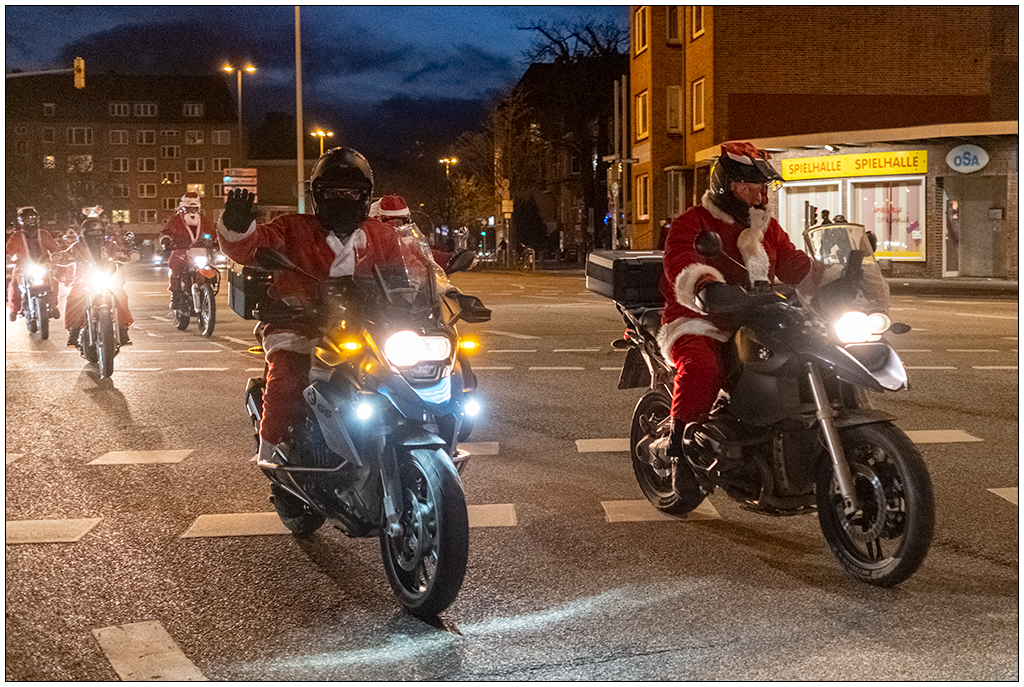 565 X-Mas Ride 2022 durch Kiel VI