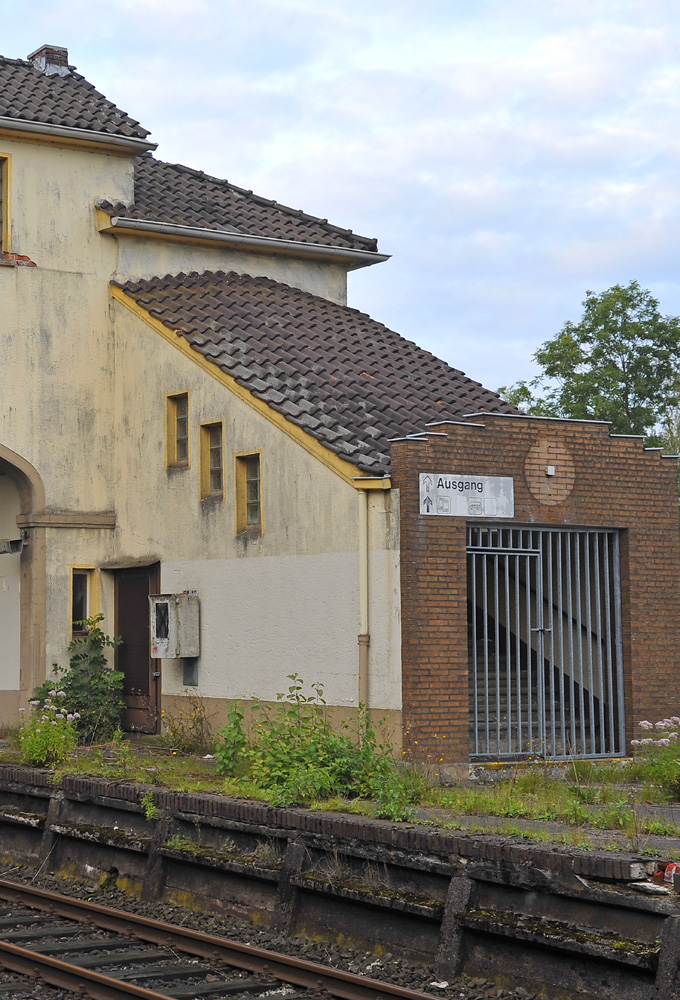7005899Ax