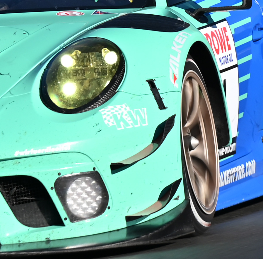 _9922crop.jpg