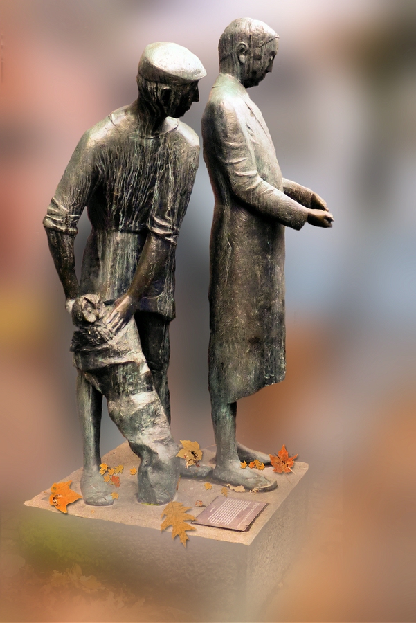 _P1060384 Das Uhlenköper Denkmal.jpg
