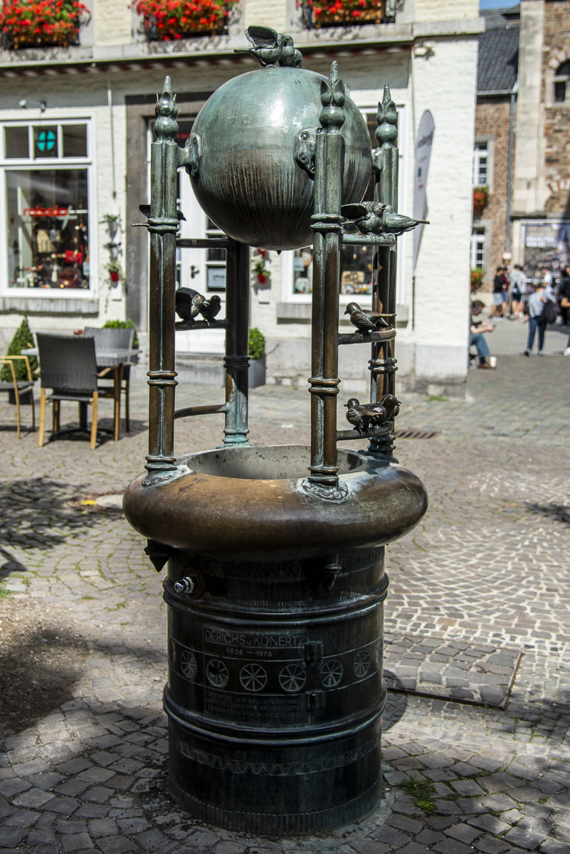 Aachen Möschebrunnen.jpg