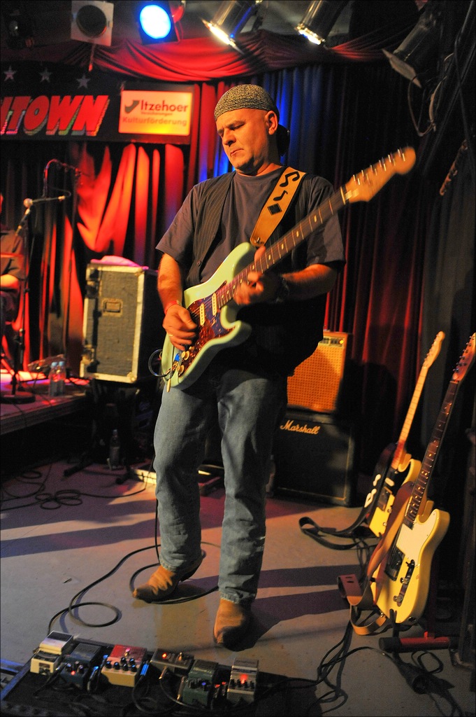 aacomp bluespackage 20110422 0744
