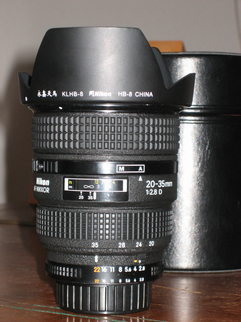 AF-Nikkor 2,8/20-35 D