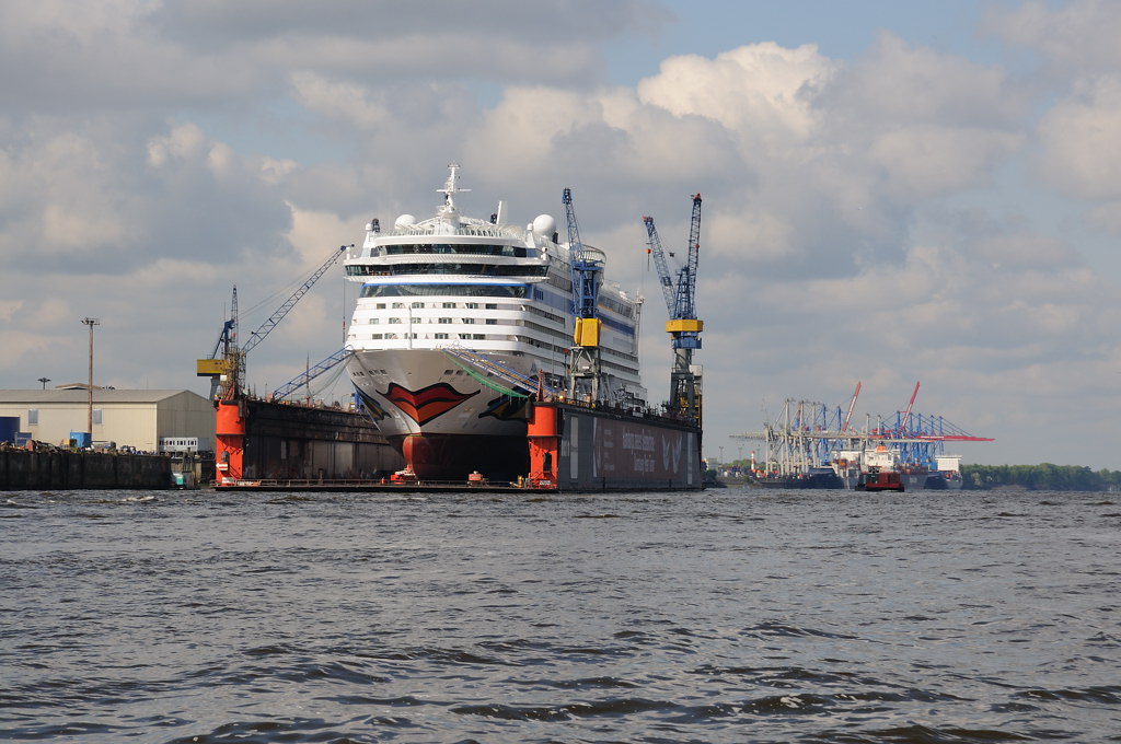 AIDAluna bei Blohm+Voss im Trockendock
DSC 2033